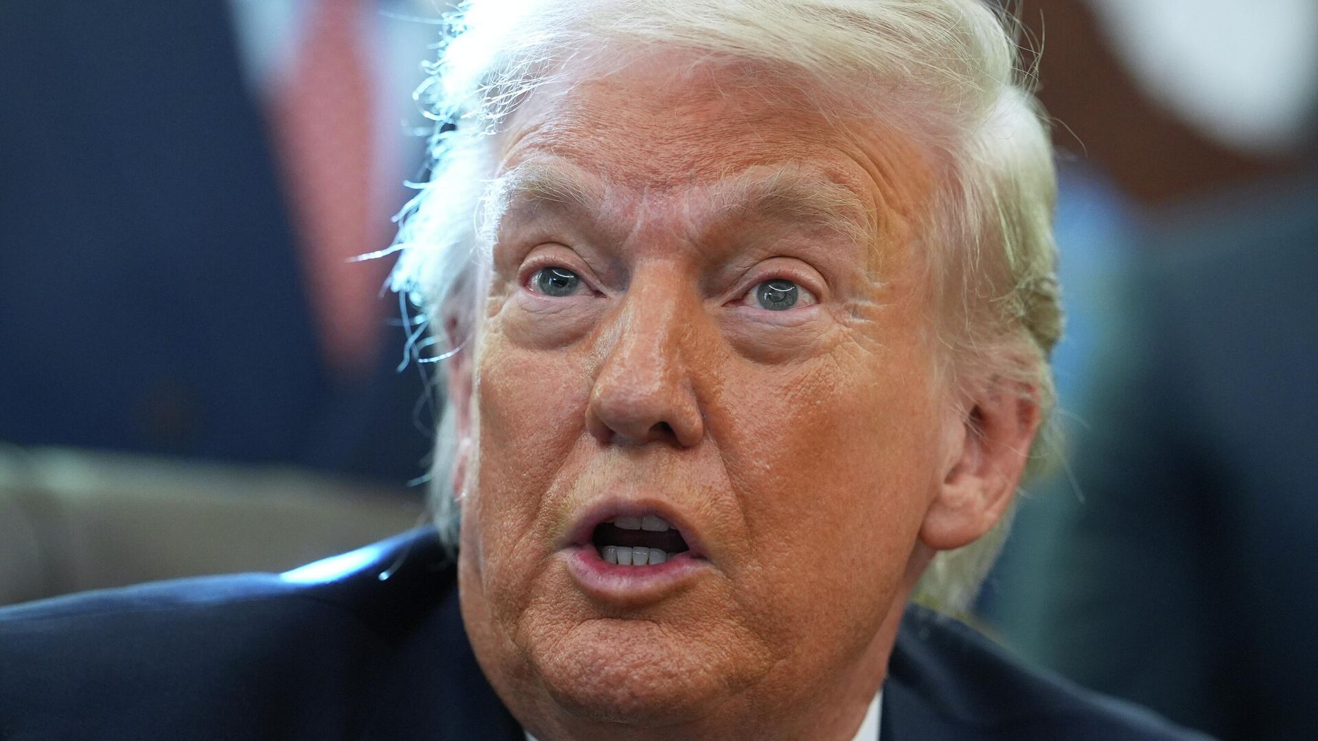 Трамп назвал ведущего «Грэмми» Ноа жалким после слов о нем и Эпштейне 2071342675 0030621723 1920x0 80 0 0 57a734c62b5ea4ca2a88f735760d066c 1