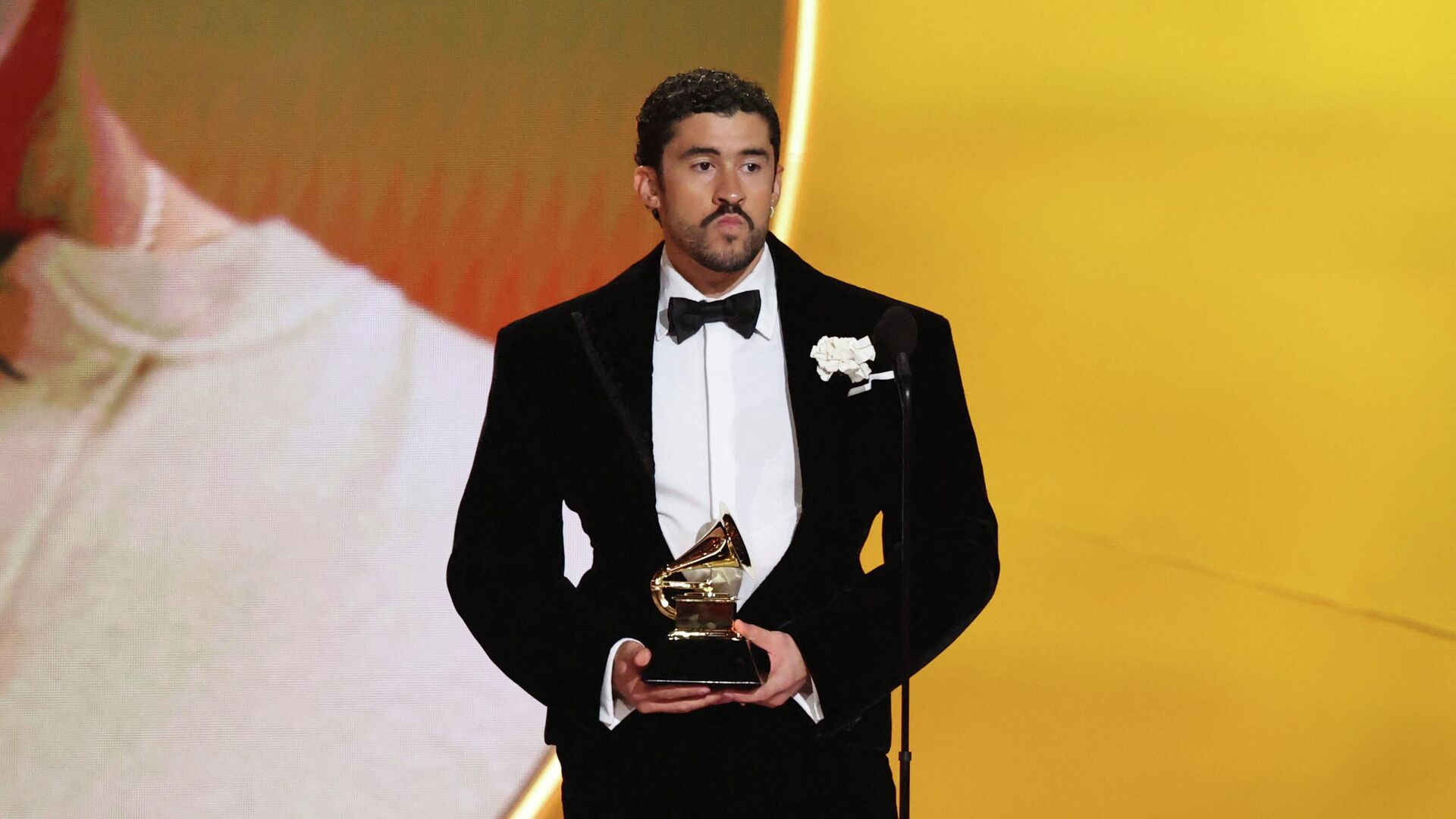 Bad Bunny выиграл «Грэмми» и высказался против миграционной полиции США 2071629934 0030721728 1920x0 80 0 0 c1520bbf8b68fdd18cd0addc33695123